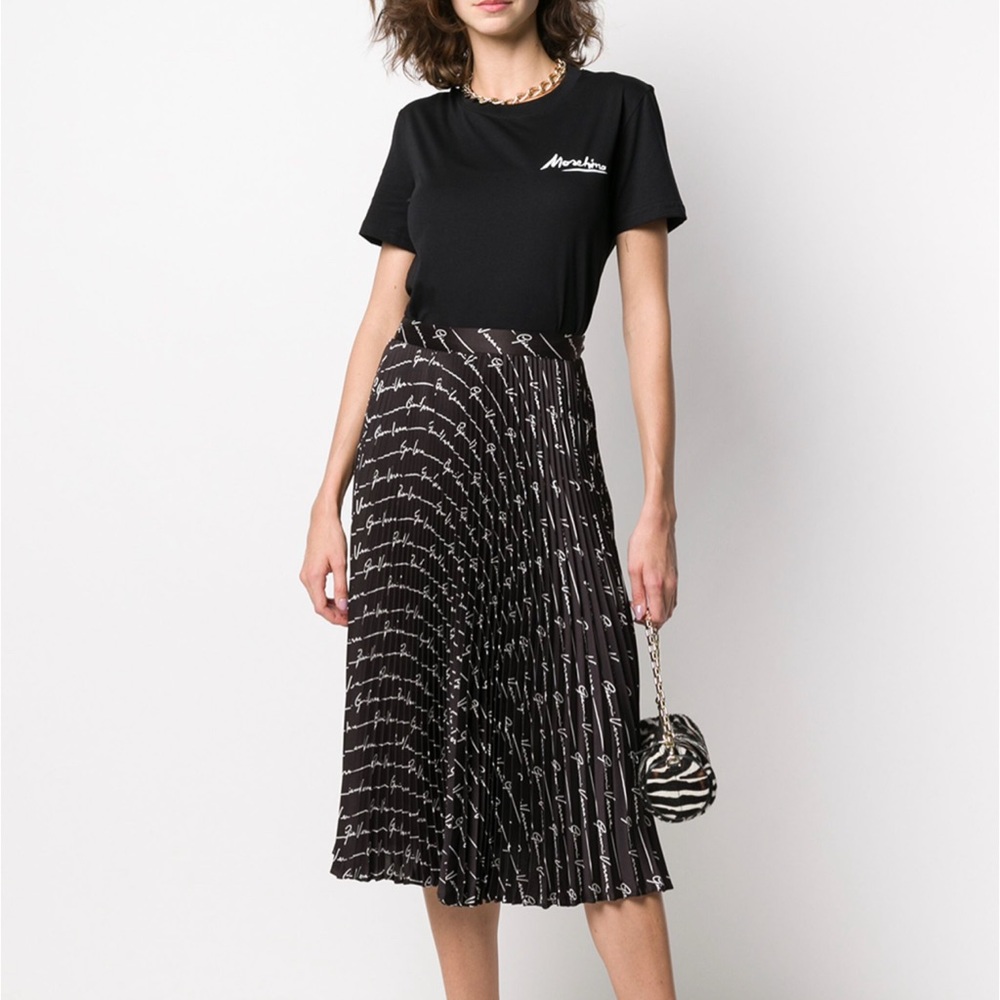 Moschino Logo Print T-Shirt in Size 44 (Size 8)